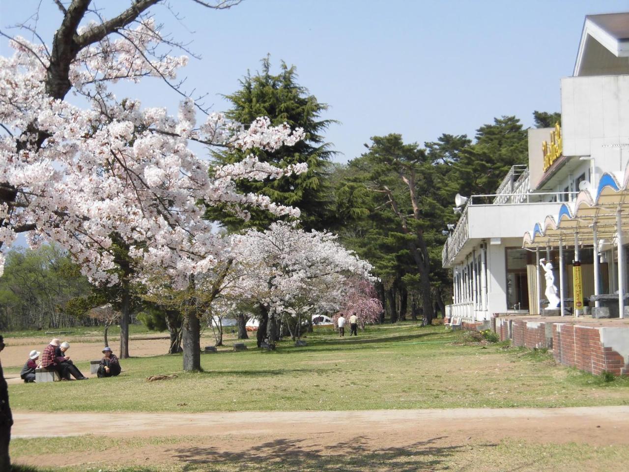 Lakeside Banko Hotel Inawashiro Bagian luar foto