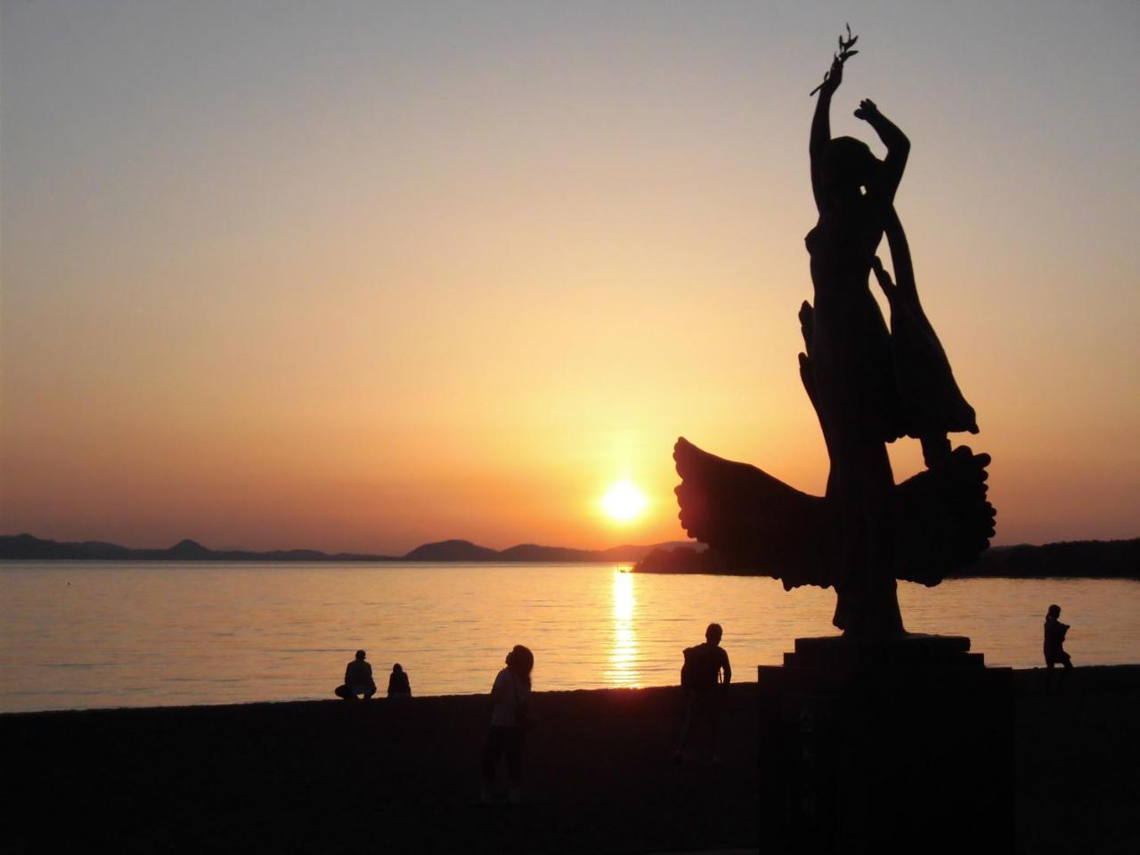 Lakeside Banko Hotel Inawashiro Bagian luar foto