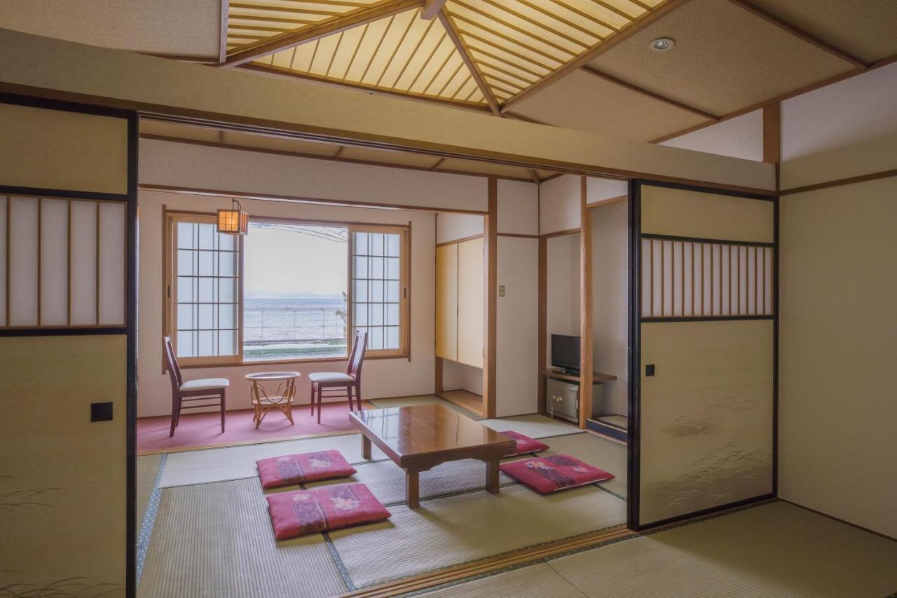 Lakeside Banko Hotel Inawashiro Bagian luar foto