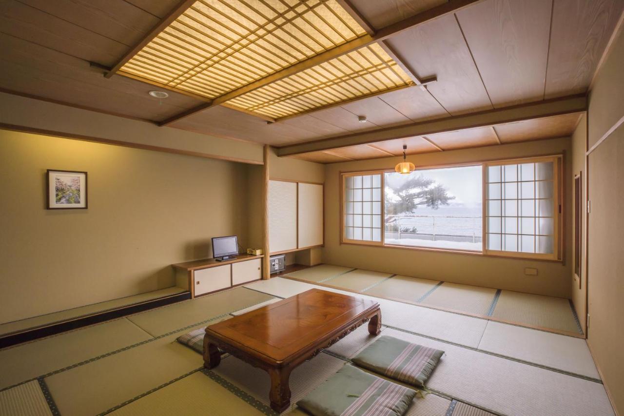 Lakeside Banko Hotel Inawashiro Bagian luar foto