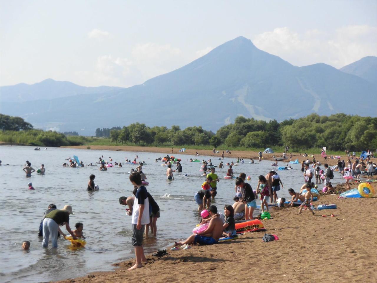 Lakeside Banko Hotel Inawashiro Bagian luar foto